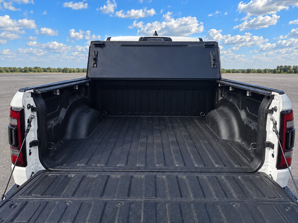 2022 Ram 1500 Crew Cab eTorque V, белый, 6900000 рублей - вид 5