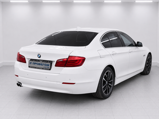 2012 BMW 5 серии 528i xDrive VI (F10/F11/F07), белый, 1585000 рублей, вид 4