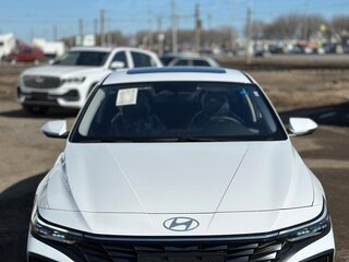 2023 Hyundai Elantra VII (CN7) Рестайлинг, белый, 1650000 рублей, вид 3
