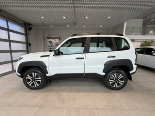 2026 Lada (ВАЗ) Niva Travel I Рестайлинг, белый, 1717000 рублей, вид 3