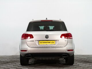 2012 Volkswagen Touareg II, серый, 1999000 рублей, вид 5
