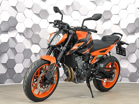2023 KTM 890 Duke, оранжевый, 899000 рублей, вид 2