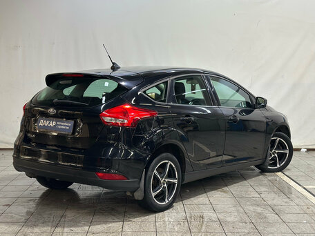 2017 Ford Focus III Рестайлинг, чёрный, 740000 рублей, вид 3