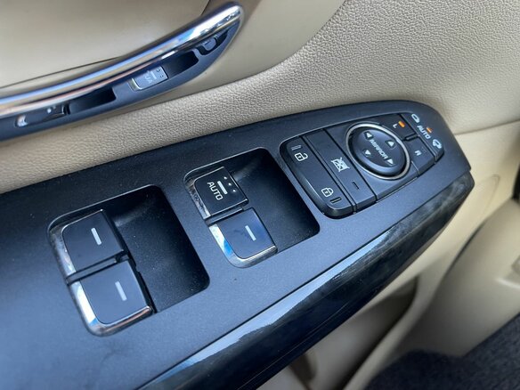 2019 Kia Carnival III, чёрный, 3100000 рублей - вид 13