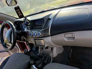 2008 Mitsubishi L200 IV, красный, 900000 рублей, вид 5