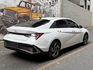 2023 Hyundai Elantra VII (CN7) Рестайлинг, белый, 1442000 рублей, вид 3