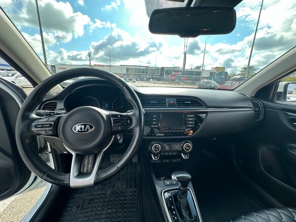 2017 Kia Rio IV, белый, 1450000 рублей - вид 7