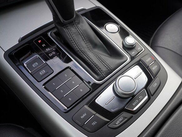 2015 Audi A6 IV (C7) Рестайлинг, чёрный, 2040000 рублей - вид 15