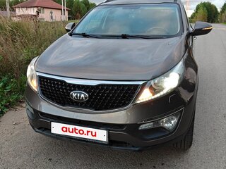 2015 Kia Sportage III Рестайлинг, коричневый, 1530000 рублей, вид 1