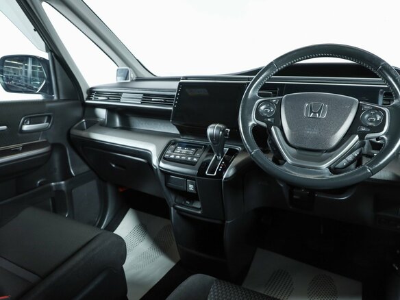 2017 Honda Stepwgn V Рестайлинг, чёрный - вид 8