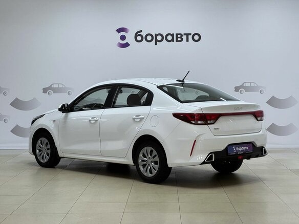 2021 Kia Rio IV Рестайлинг, белый, 1630000 рублей - вид 5