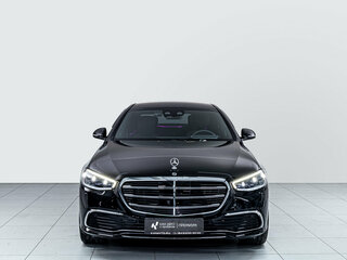 2025 Mercedes-Benz S-Класс 450 Long 4MATIC VII (W223), чёрный, 15400000 рублей, вид 2