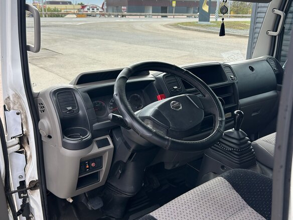 2011 Nissan Cabstar, белый, 1400000 рублей - вид 13