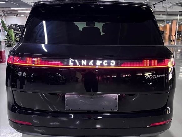 2026 Lynk & Co 900, чёрный - вид 2