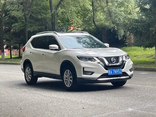 2023 Nissan X-Trail III Рестайлинг, белый, 1750000 рублей, вид 4