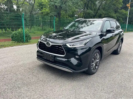 2026 Toyota Highlander IV (XU70), чёрный, 5090000 рублей, вид 3