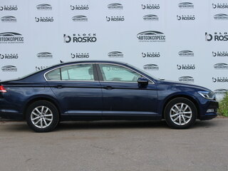 2017 Volkswagen Passat B8, синий, 1450000 рублей, вид 4