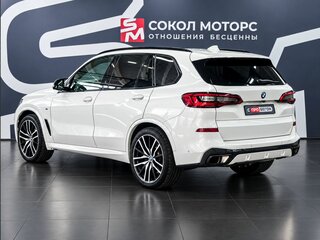 2018 BMW X5 30d IV (G05/G18), белый, 6589900 рублей, вид 2