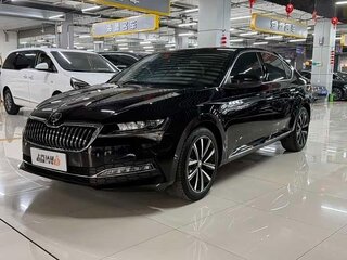 2025 Skoda Superb III Рестайлинг, чёрный, 2140000 рублей, вид 1