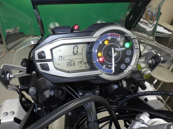 2012 Triumph Tiger 800, белый, 799000 рублей - вид 8