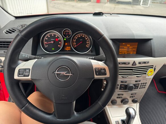 2008 Opel Astra H Рестайлинг, красный, 610000 рублей - вид 13