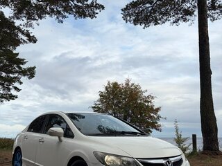 2009 Honda Civic VIII Рестайлинг, белый, 620000 рублей, вид 1