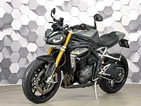 2021 Triumph Speed Triple, серый, 1199000 рублей, вид 2
