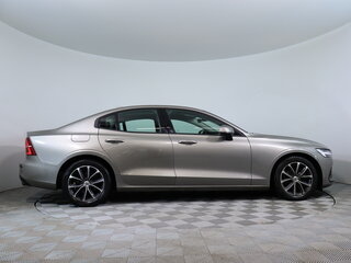 2020 Volvo S60 III, серый, 2935790 рублей, вид 4