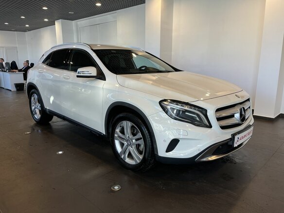 2014 Mercedes-Benz GLA 250 I (X156), белый, 1798000 рублей