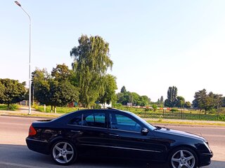 2002 Mercedes-Benz E-Класс 320 III (W211, S211), чёрный, 880000 рублей, вид 4