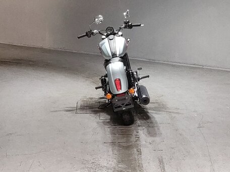 2025 Indian Scout Sixty, серебристый, 1196000 рублей, вид 4