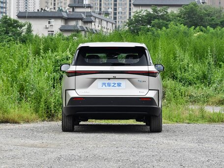 2026 Toyota bZ3X 50 kWh, серебристый, 2340000 рублей, вид 5