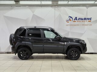 2022 Lada (ВАЗ) Niva Travel I, чёрный, 980000 рублей, вид 2