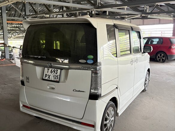 2017 Honda N-BOX I Рестайлинг, белый, 799000 рублей - вид 6
