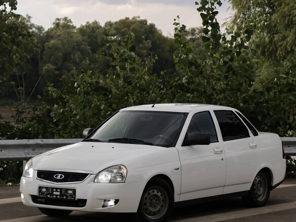 2018 Lada (ВАЗ) Priora I Рестайлинг, белый, 720000 рублей