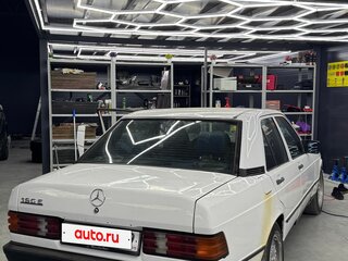 1986 Mercedes-Benz 190 (W201), белый, 200000 рублей, вид 1