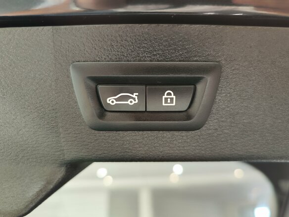 2017 BMW X6 40d II (F16), чёрный, 4299000 рублей - вид 30