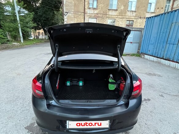 2014 Opel Astra J Рестайлинг, чёрный, 860000 рублей - вид 8