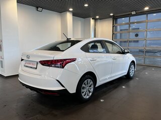 2022 Hyundai Solaris II Рестайлинг, белый, 1728000 рублей, вид 3