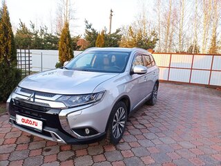 2021 Mitsubishi Outlander III Рестайлинг 3, серый, 2390000 рублей, вид 1