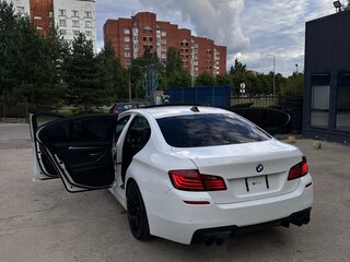 2015 BMW 5 серии Long 528Li VI (F10/F11/F07) Рестайлинг, белый, 2400000 рублей, вид 4