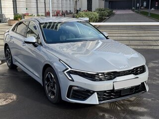 2025 Kia K5 III Рестайлинг, серый, 3450000 рублей, вид 2