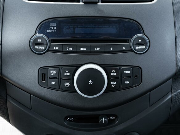 2011 Chevrolet Spark III, зелёный - вид 11