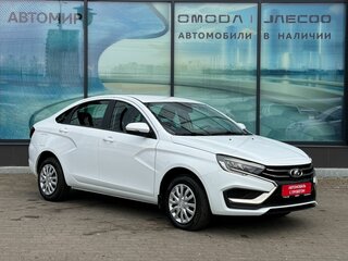 2024 Lada (ВАЗ) Vesta I Рестайлинг (NG), белый, 1377000 рублей, вид 3