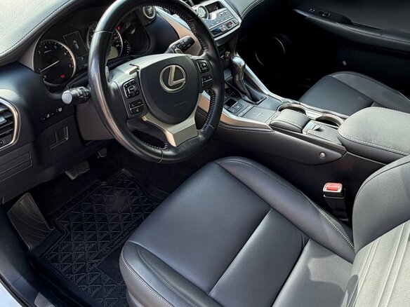 2019 Lexus NX 200 I Рестайлинг, белый, 2900000 рублей - вид 12