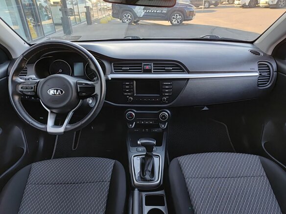 2020 Kia Rio X-Line IV, белый - вид 13