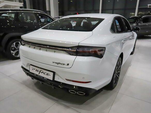 2026 Geely Preface I, белый - вид 3
