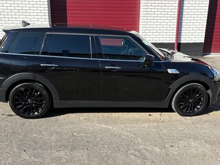 2020 Mini Clubman One D II Рестайлинг, чёрный, 2520000 рублей, вид 4
