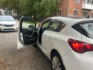 2010 Opel Astra J, белый, 350000 рублей, вид 3