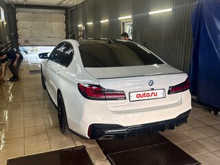 2019 BMW 5 серии 520d xDrive VII (G30/G31/G38), белый, 3150000 рублей, вид 3